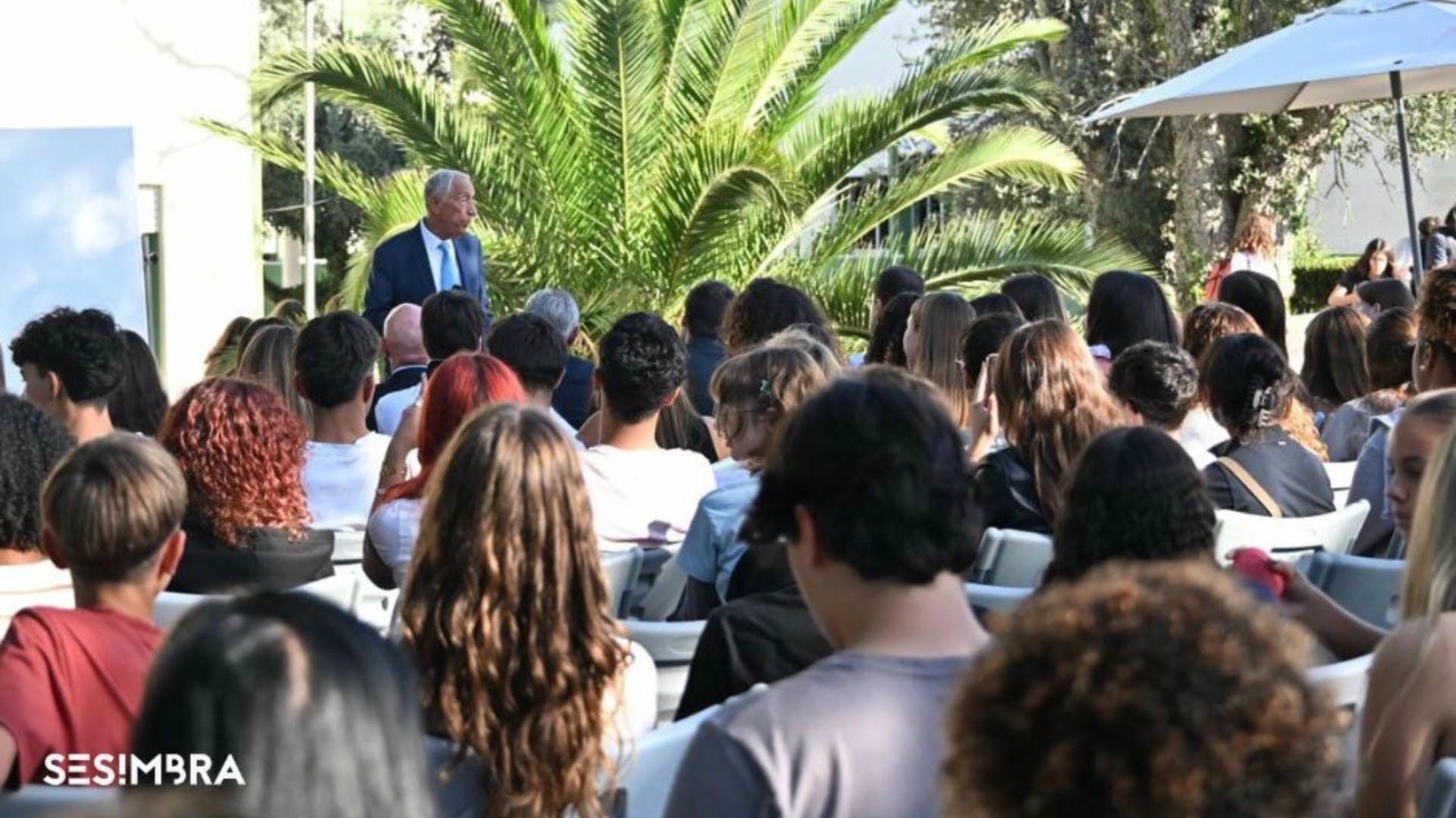Marcelo Rebelo de Sousa deu aulas sobre democracia a alunos de Sesimbra