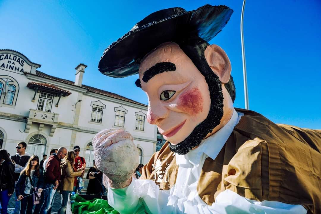 Carnaval das Caldas da Rainha regressa com desfiles, bailes e 17 carros alegóricos