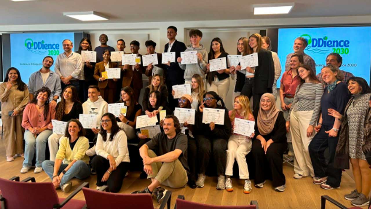 Alunos de Albufeira conquistam segundo lugar em concurso internacional em Bruxelas