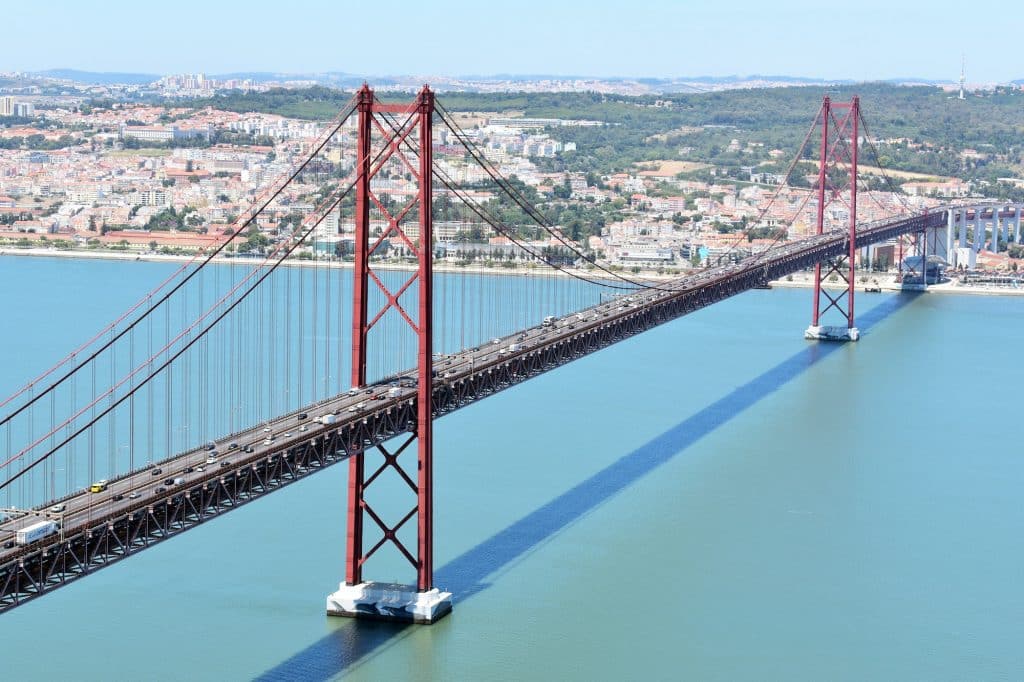 Ponte 25 de Abril terá cortes e condicionamentos de trânsito neste domingo