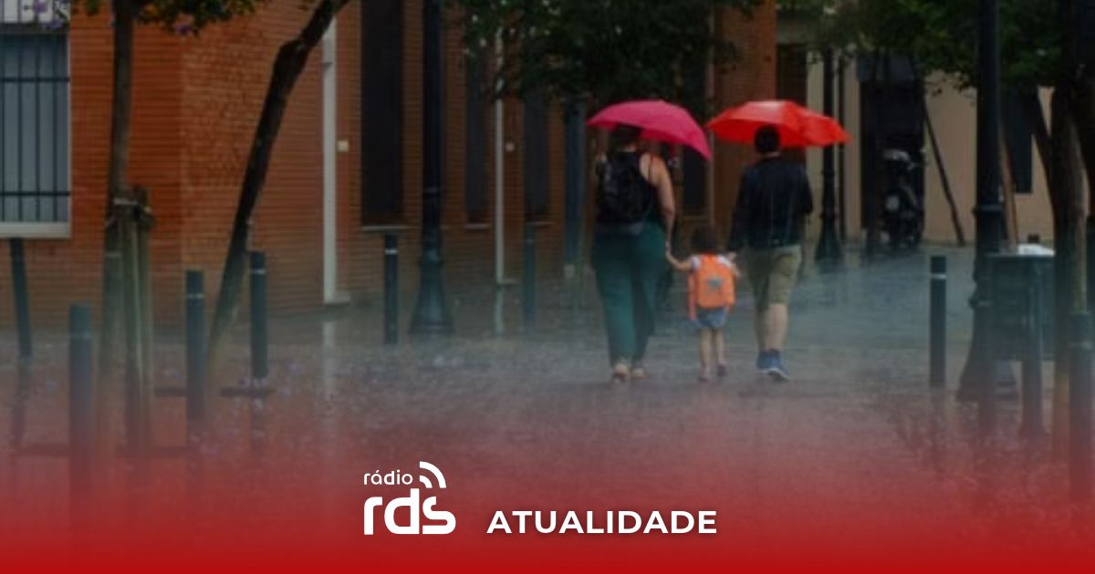 Fim do calor: chuva, trovoada e granizo em sete distritos