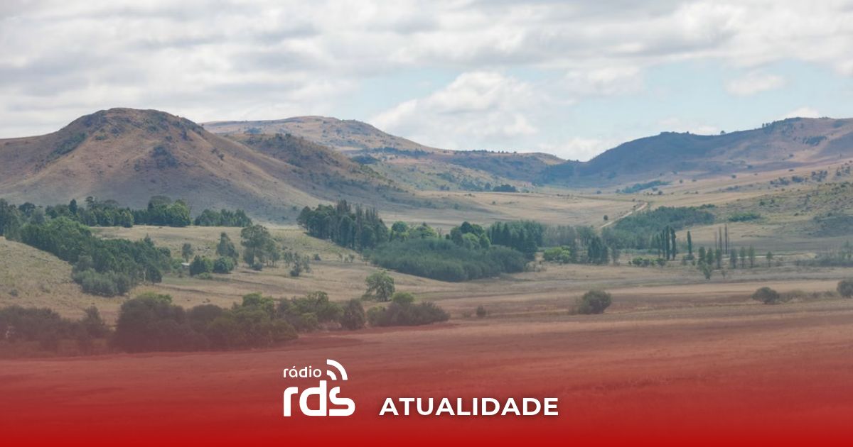 Paisagem natural e relevo montanhoso na região de Idanha-a-Nova e Penamacor.