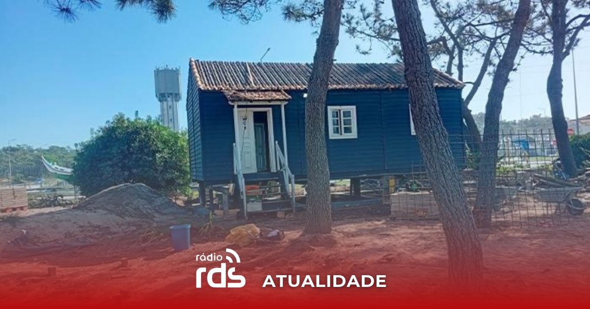 Cantanhede renova tradicionais palheiros da Praia da Tocha